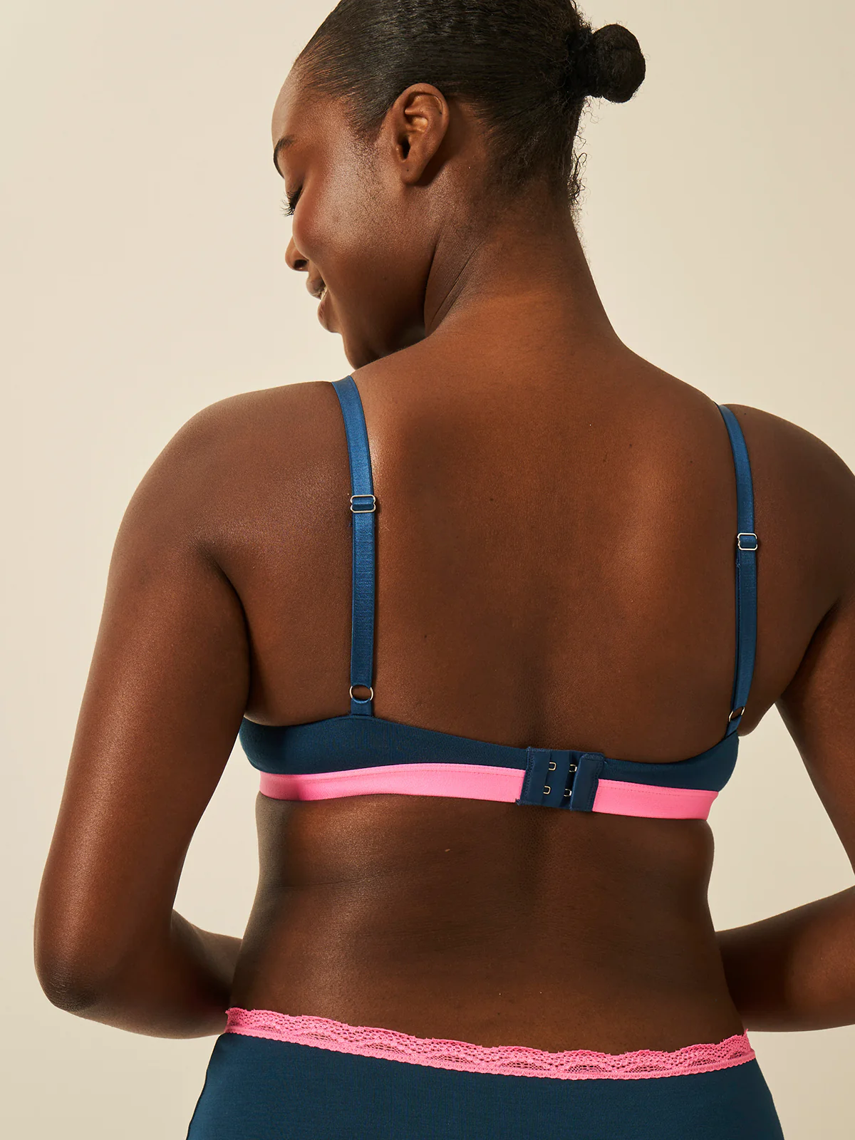 Smooth Sculpt Padded Bra - Midnight Neon Pink - Image 11
