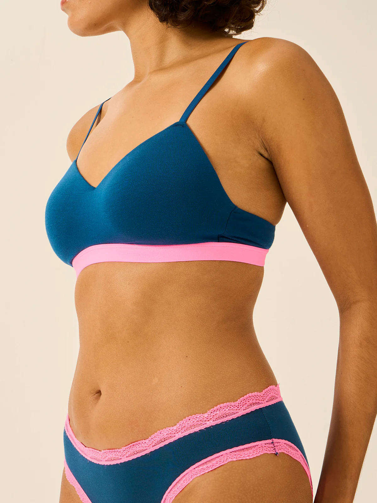 Smooth Sculpt Padded Bra - Midnight Neon Pink - Image 4