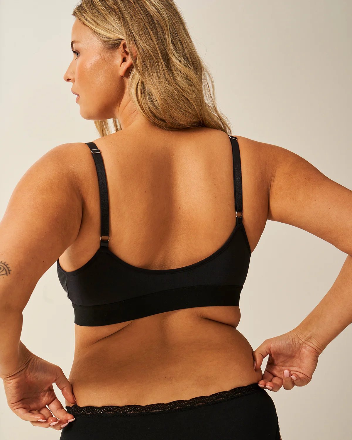 T-Shirt Bra - Black - Image 11